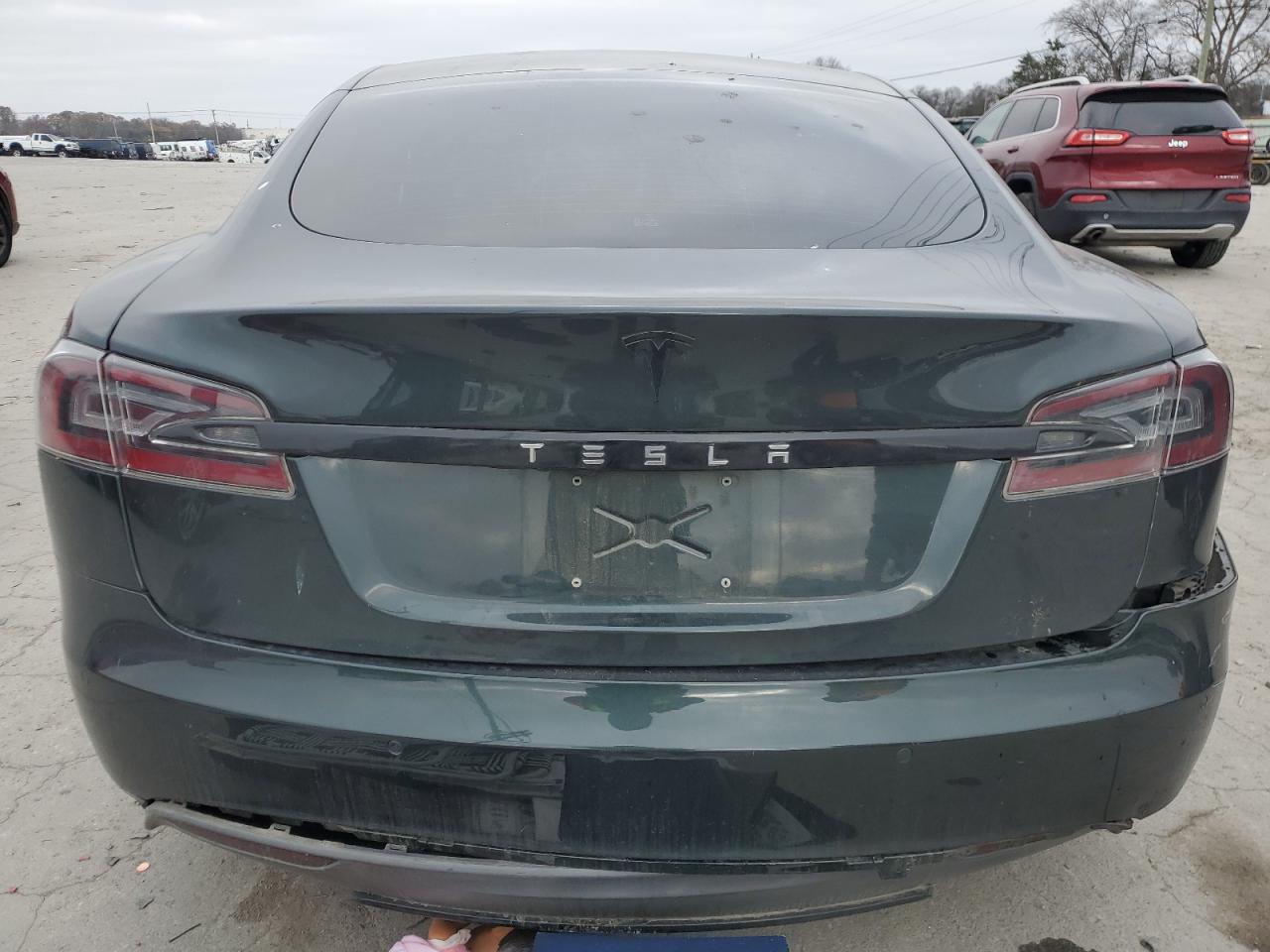 2014 Tesla Model S VIN: 5YJSA1H13EFP65933 Lot: 82784424