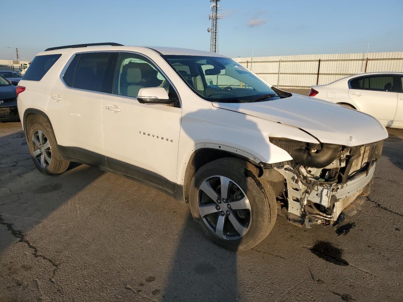 VIN 1GNERHKW4LJ159637 2020 CHEVROLET TRAVERSE no.4