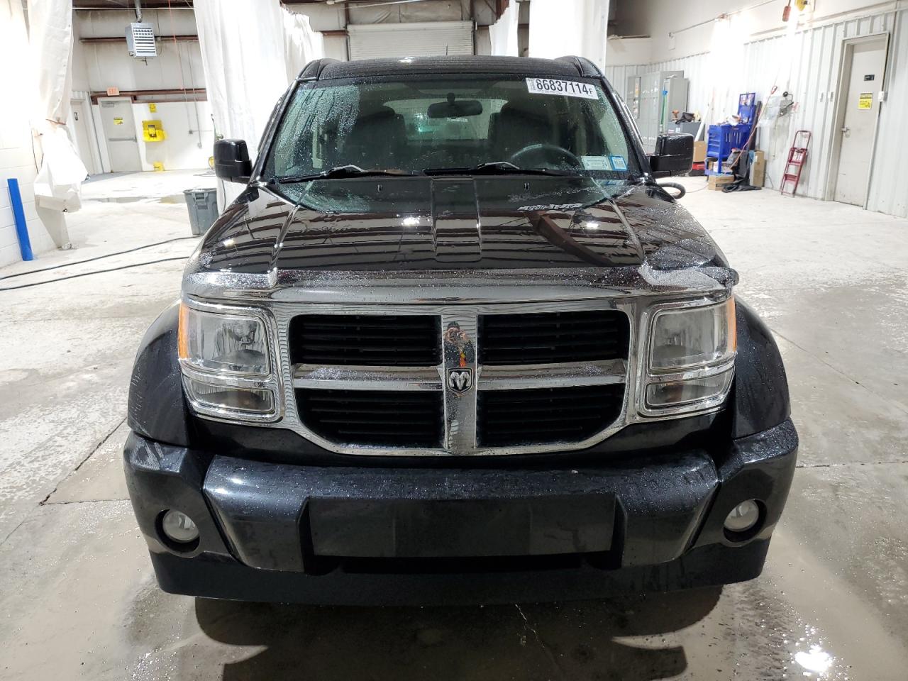2010 Dodge Nitro - Image 5