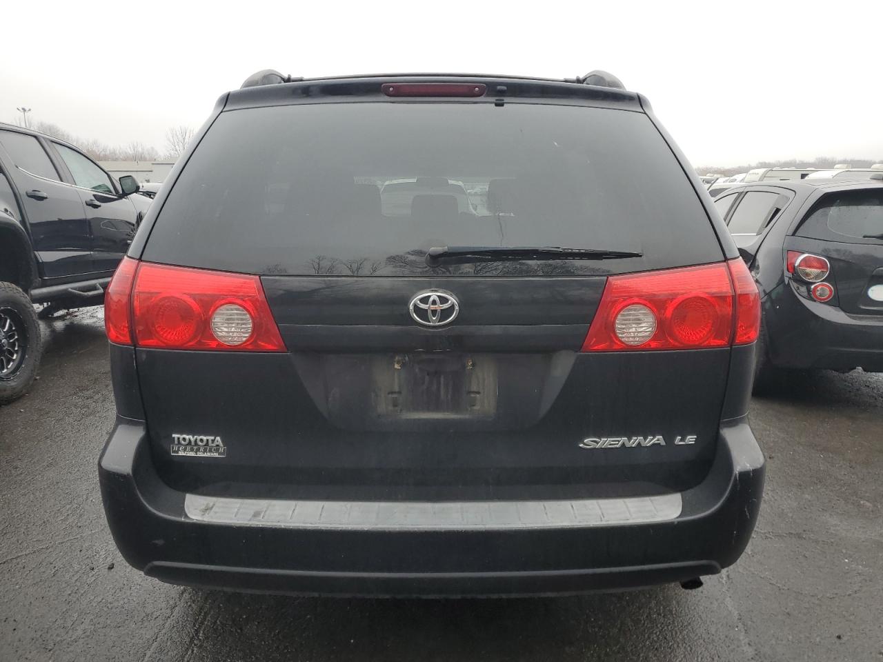2008 Toyota Sienna - Image 6
