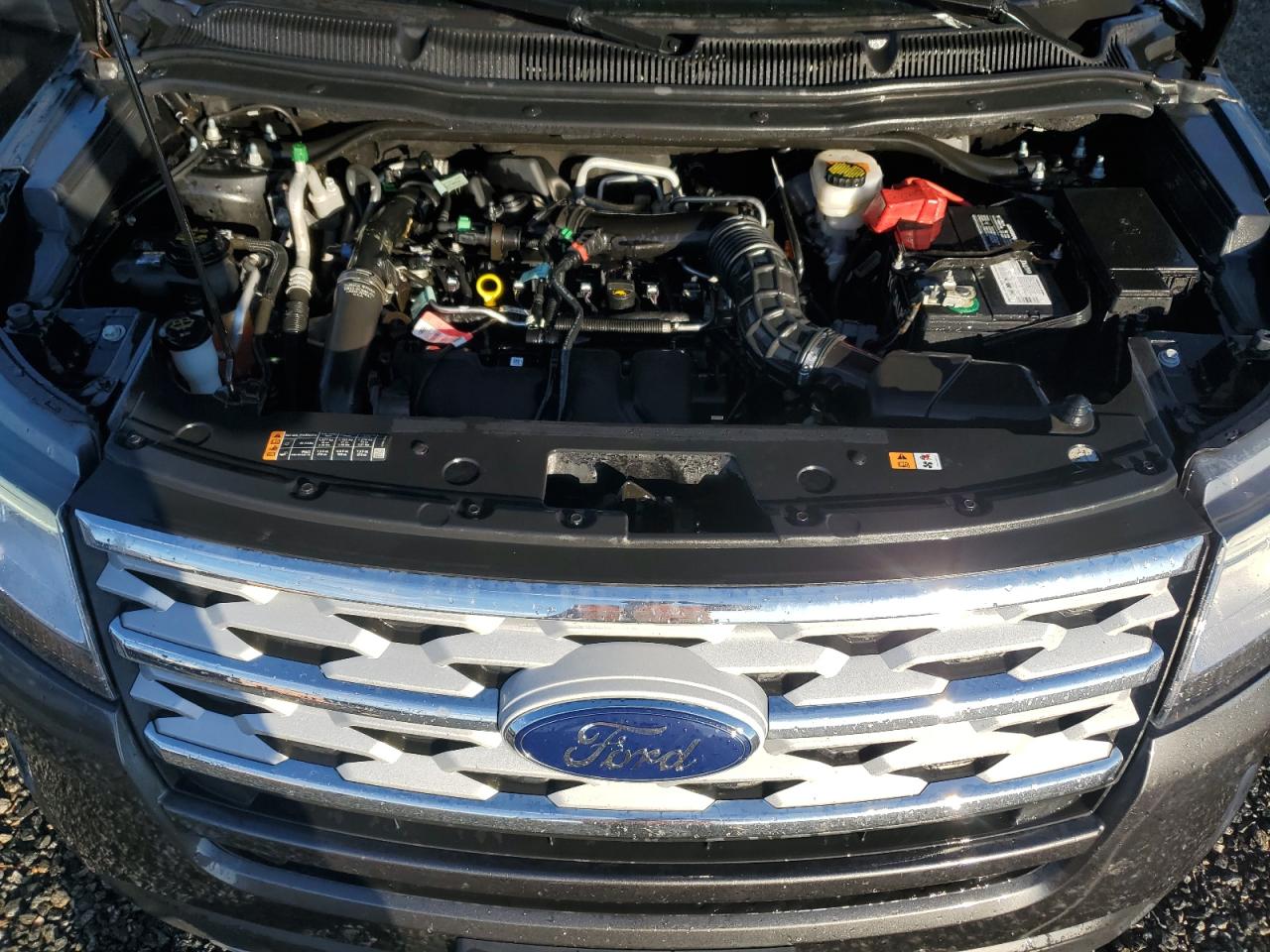 2019 Ford Explorer - Image 12