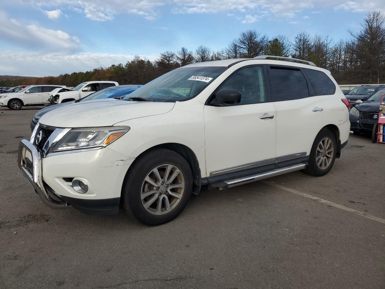 2014 Nissan Pathfinder - Image 1