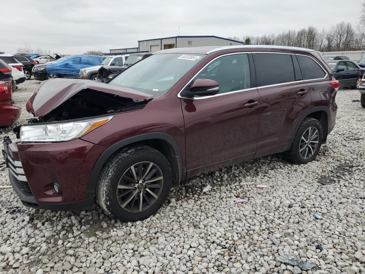 VIN 5TDJZRFH3JS815027 2018 TOYOTA HIGHLANDER no.1