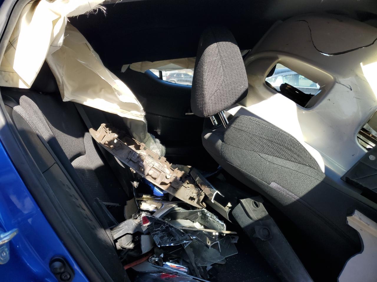 2019 Toyota C-HR - Image 10