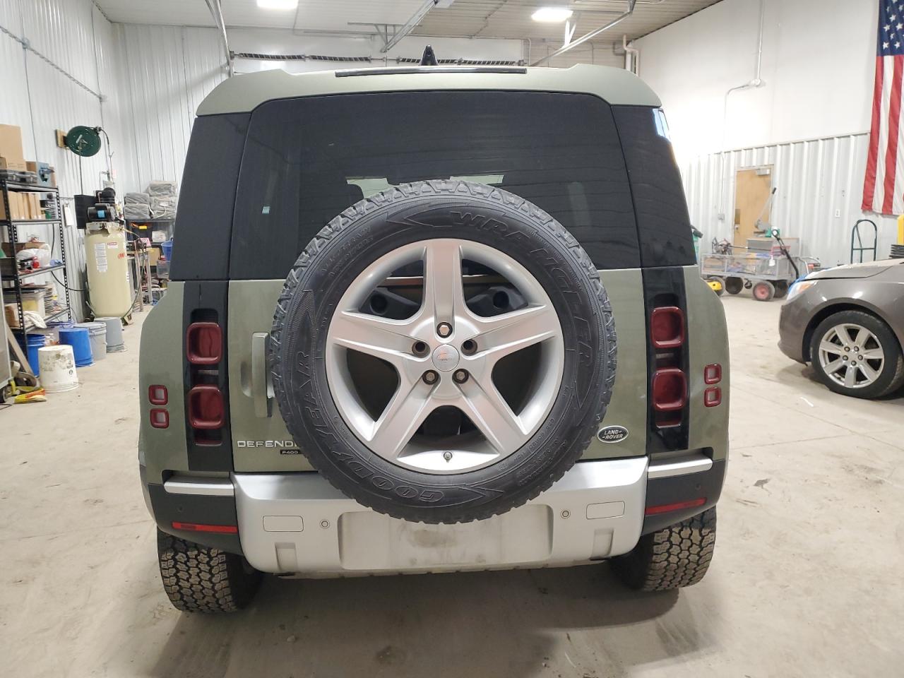 2020 Land Rover Defender - Image 6