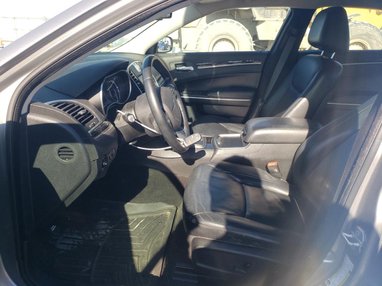 2016 Chrysler 300 - Image 7