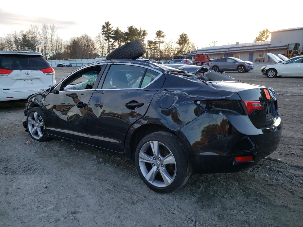 VIN 19VDE1F76EE012853 2014 ACURA ILX no.2