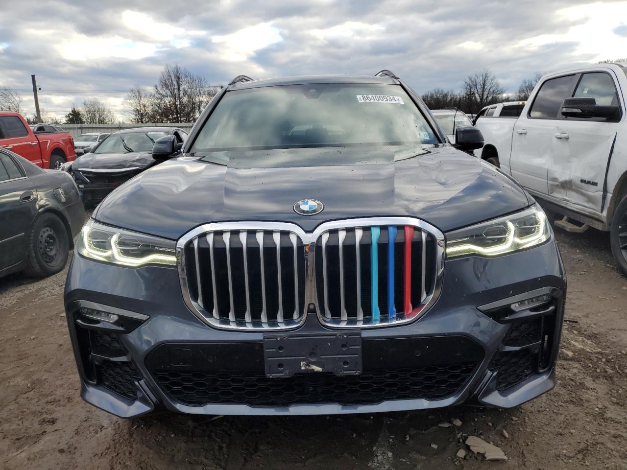 VIN 5UXCW2C02M9G97385 2021 BMW X7 no.5