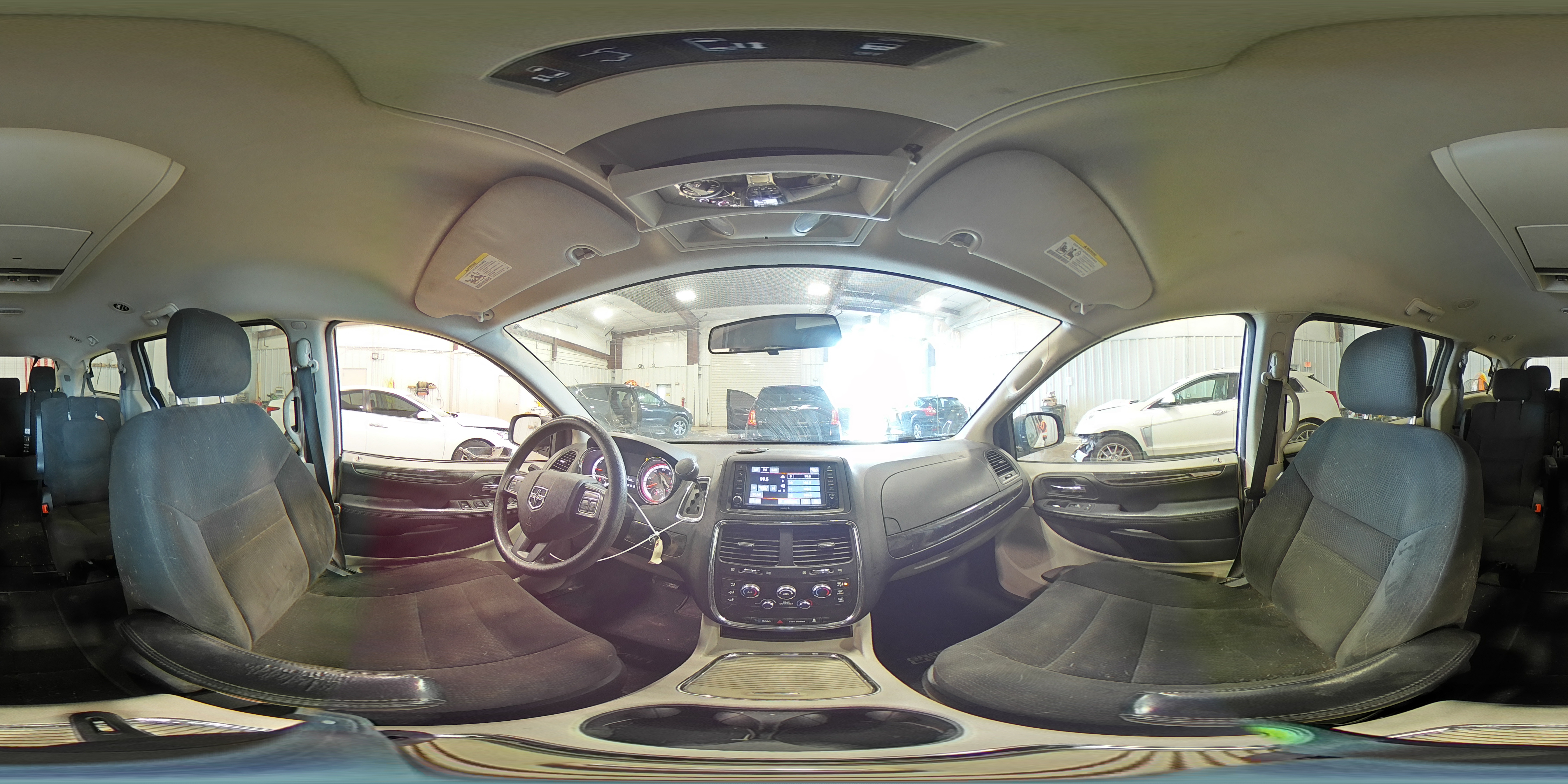 2015 Dodge Caravan - Image 15