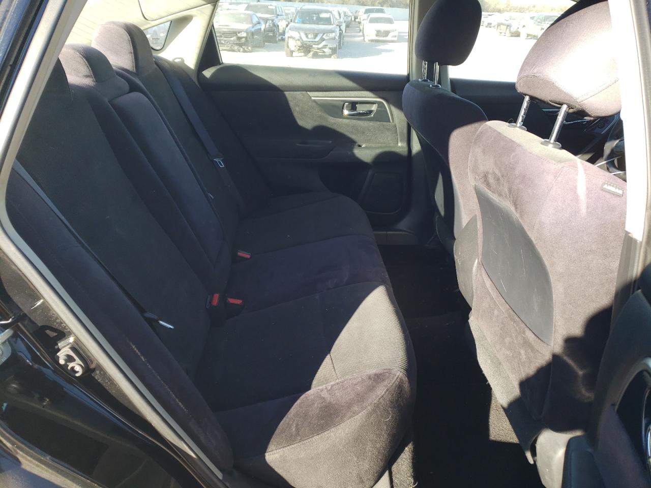 2013 Nissan Altima - Image 10