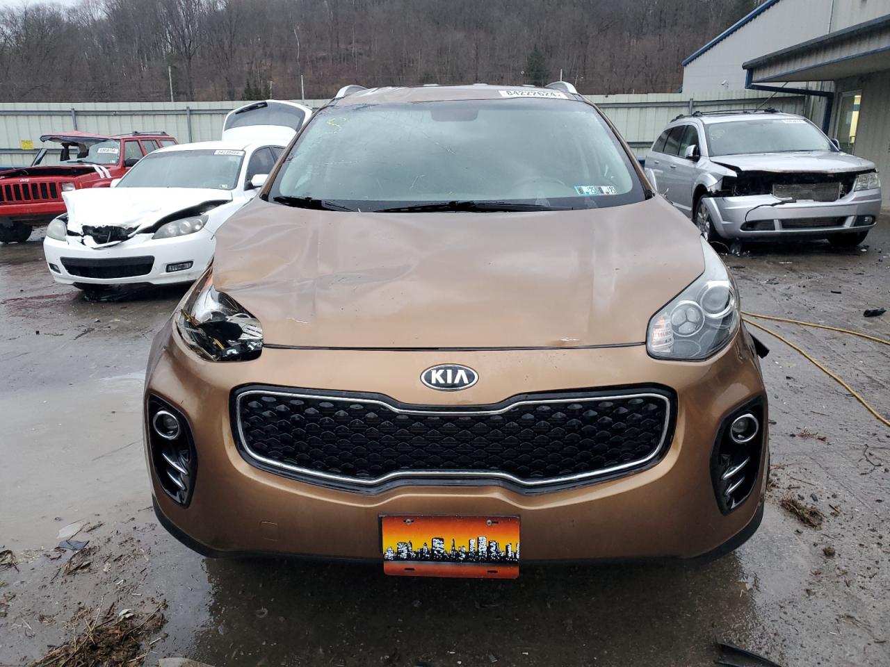 VIN KNDPNCAC4H7225843 2017 KIA SPORTAGE no.5