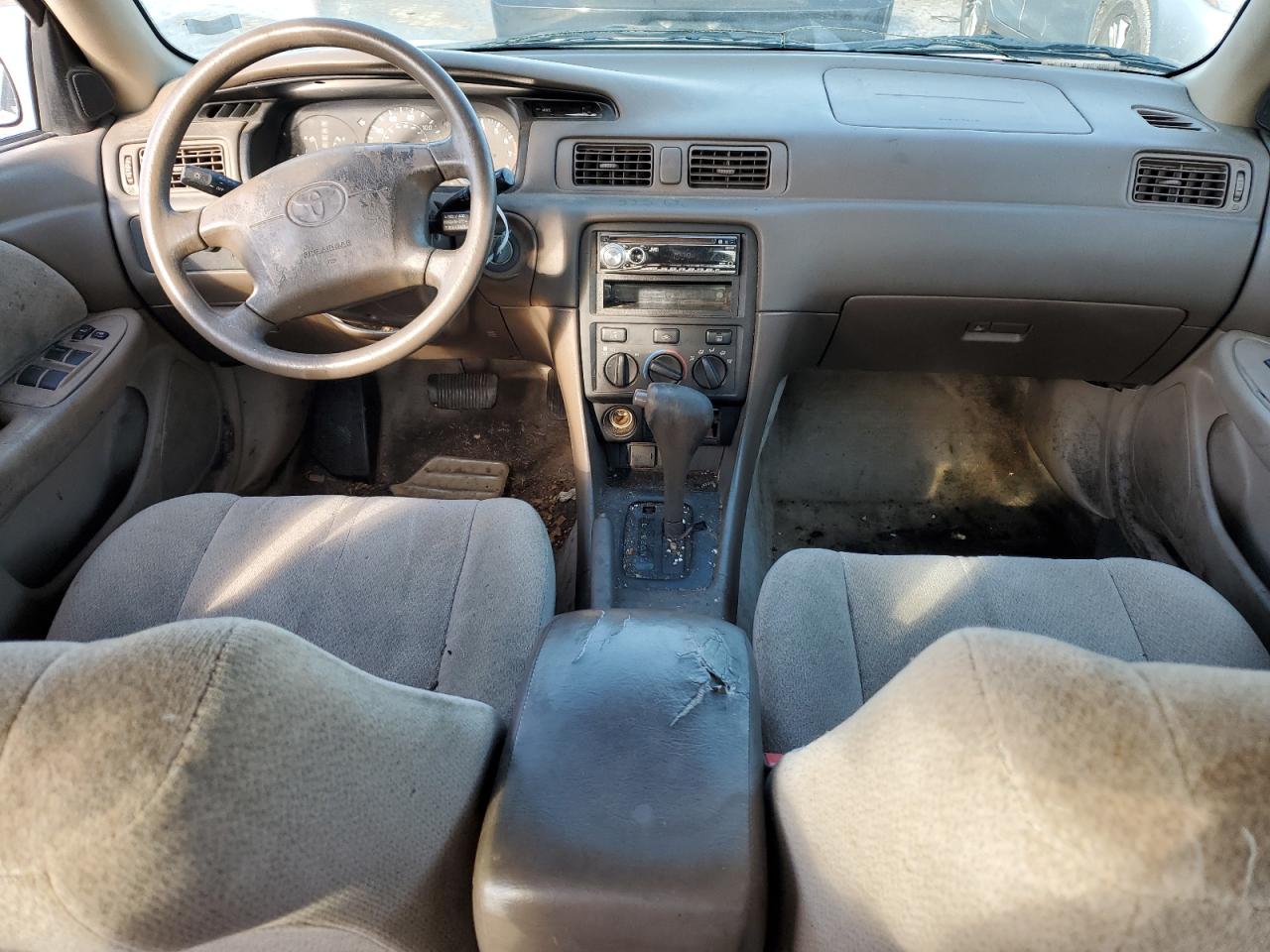 2000 Toyota Camry - Image 8