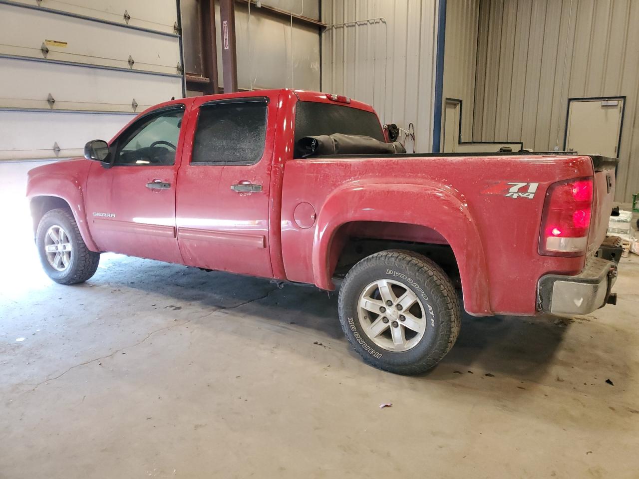 2010 GMC Sierra - Image 2