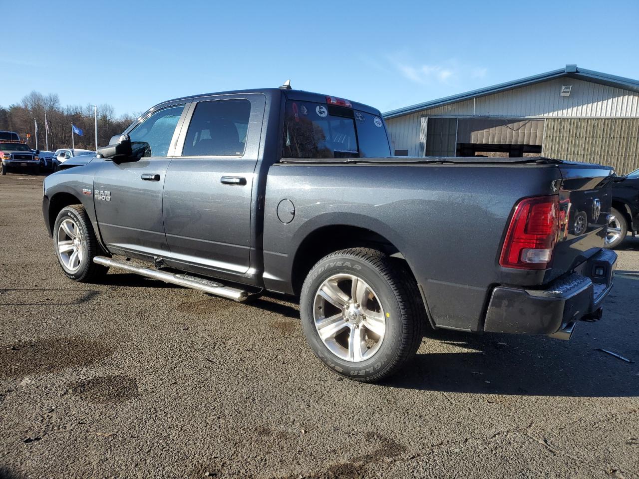 2014 RAM 1500 - Image 2