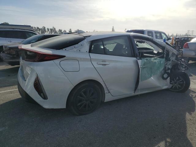  TOYOTA PRIUS 2018 Белы