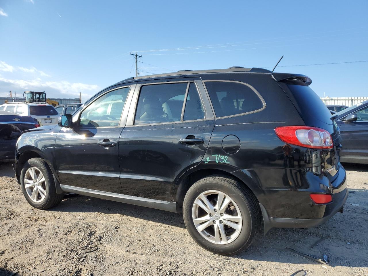 2012 Hyundai Santa Fe - Image 2