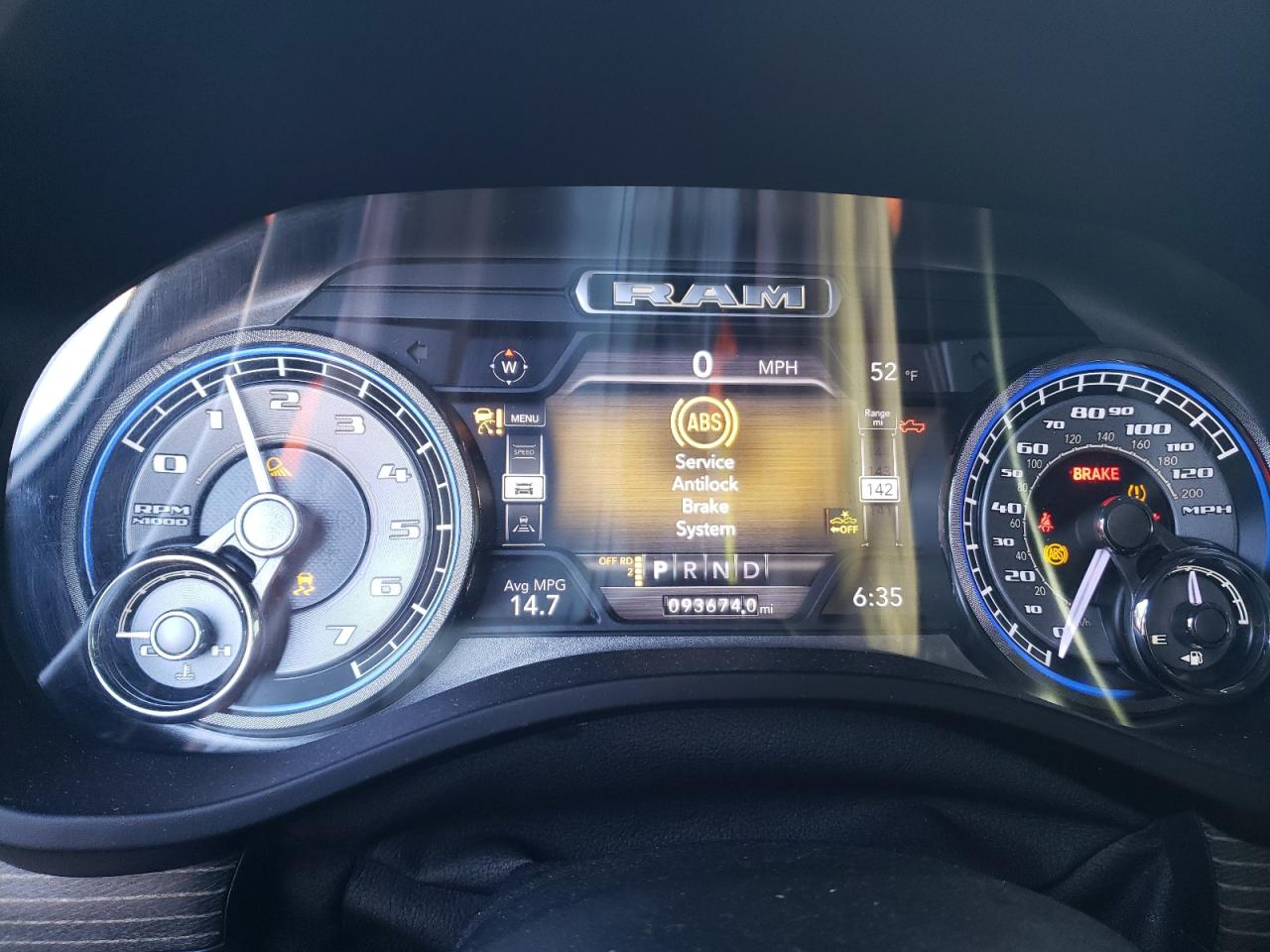 2019 RAM 1500 - Image 9