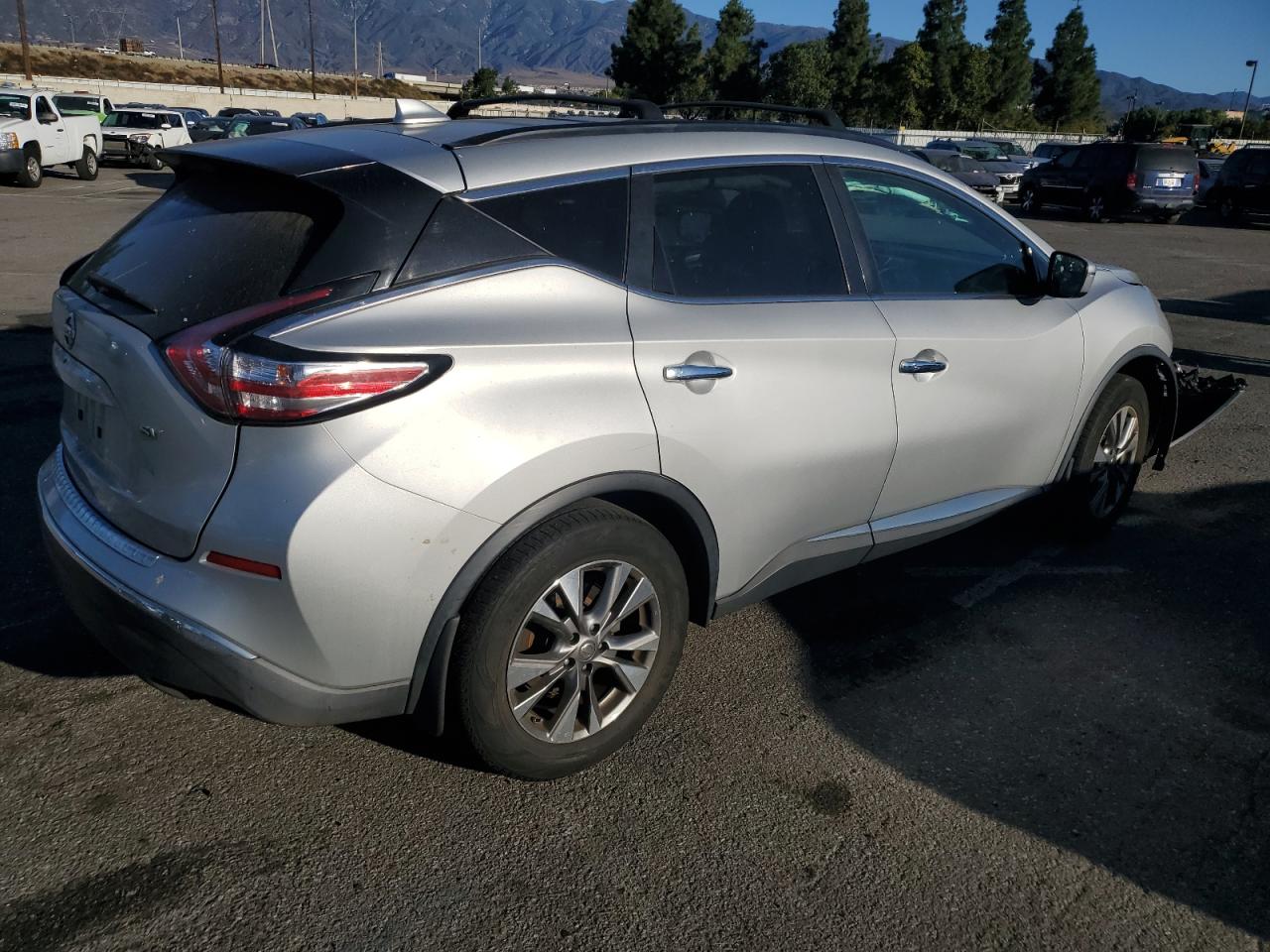 2016 Nissan Murano - Image 3