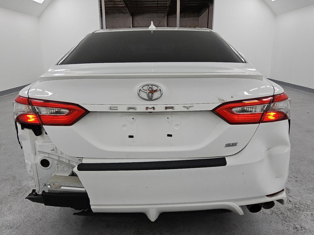 2019 Toyota Camry - Image 6