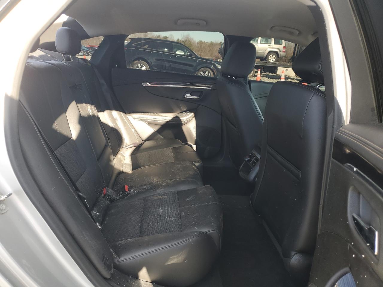 2017 Chevrolet Impala - Image 11