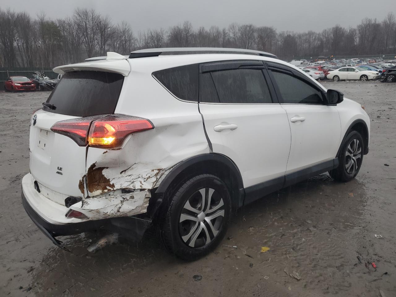 2017 Toyota RAV 4 - Image 3