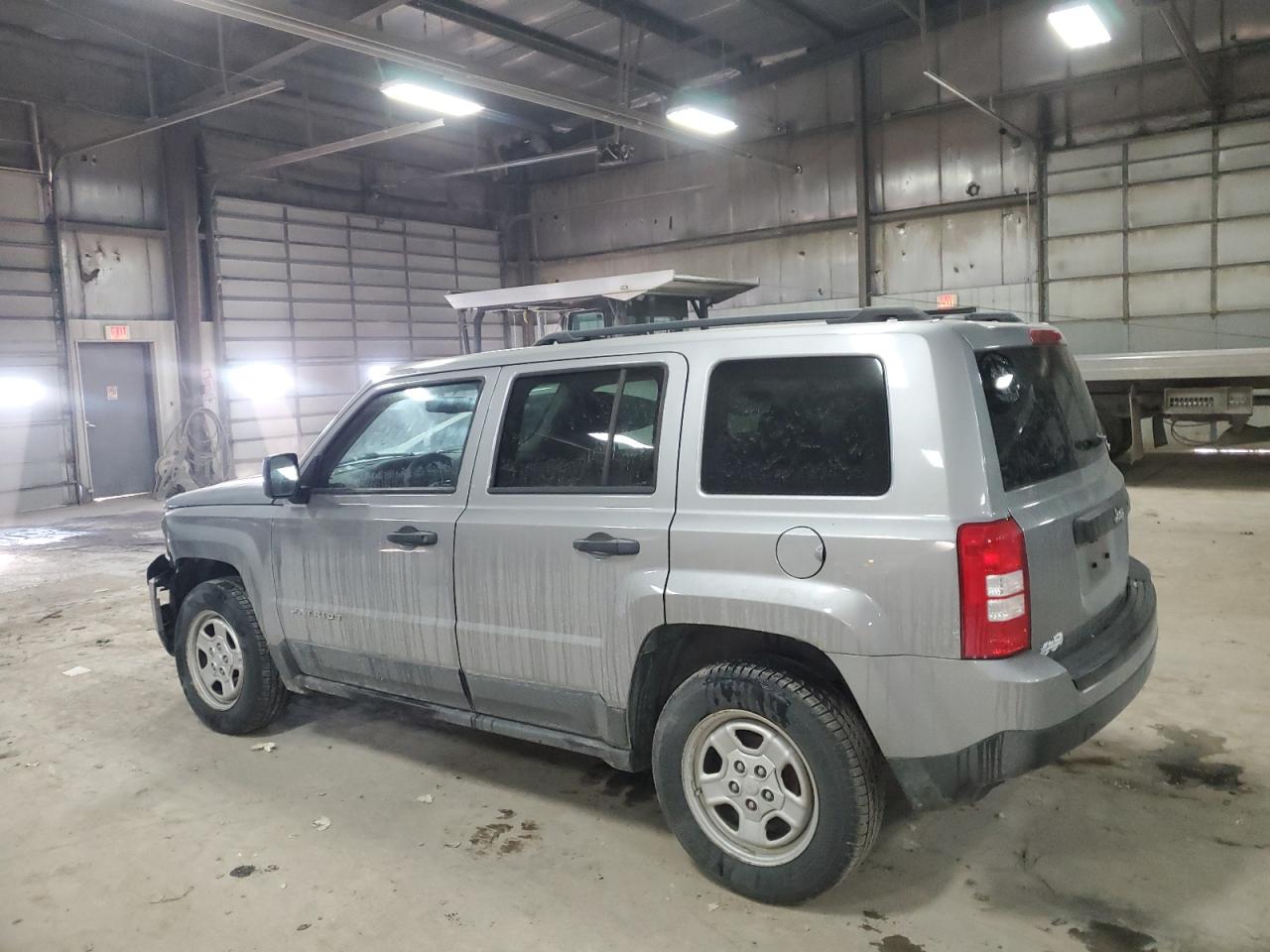 VIN 1C4NJPBA3GD761187 2016 JEEP PATRIOT no.2