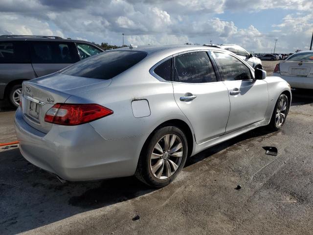  INFINITI Q70 2014 Srebrny