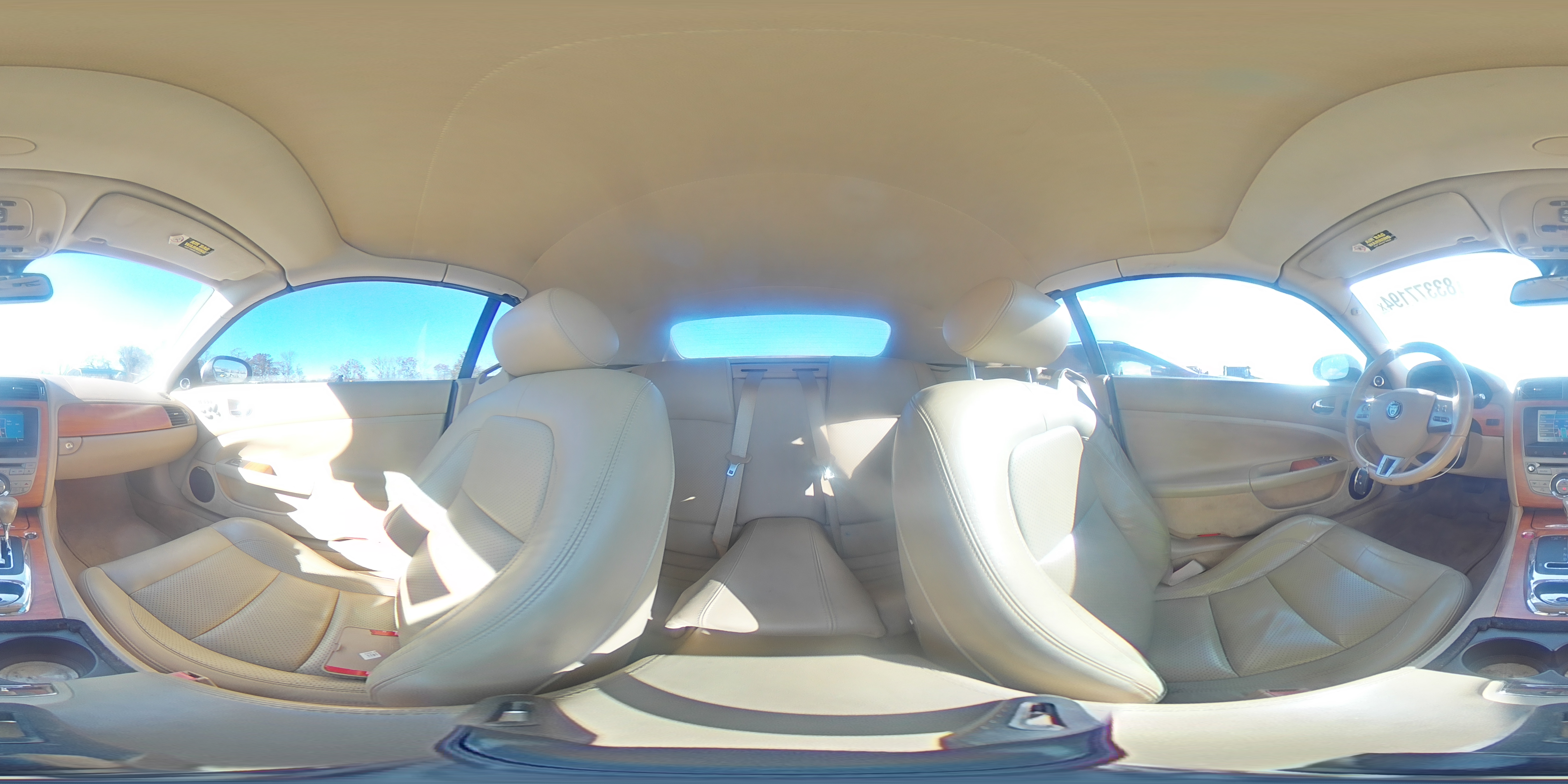 2009 Jaguar XK - Image 12