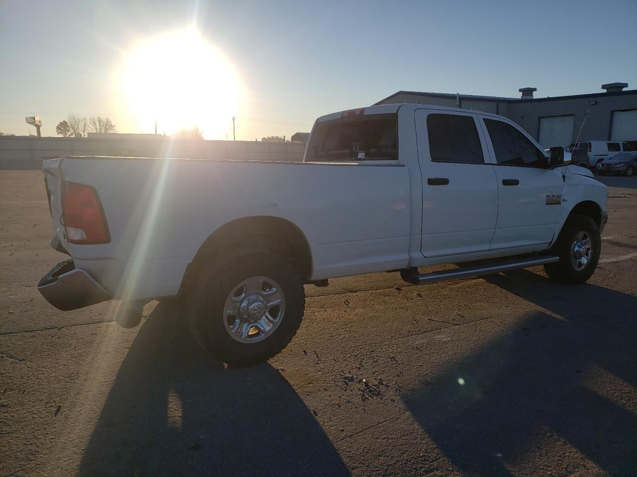 2017 RAM 2500 - Image 3