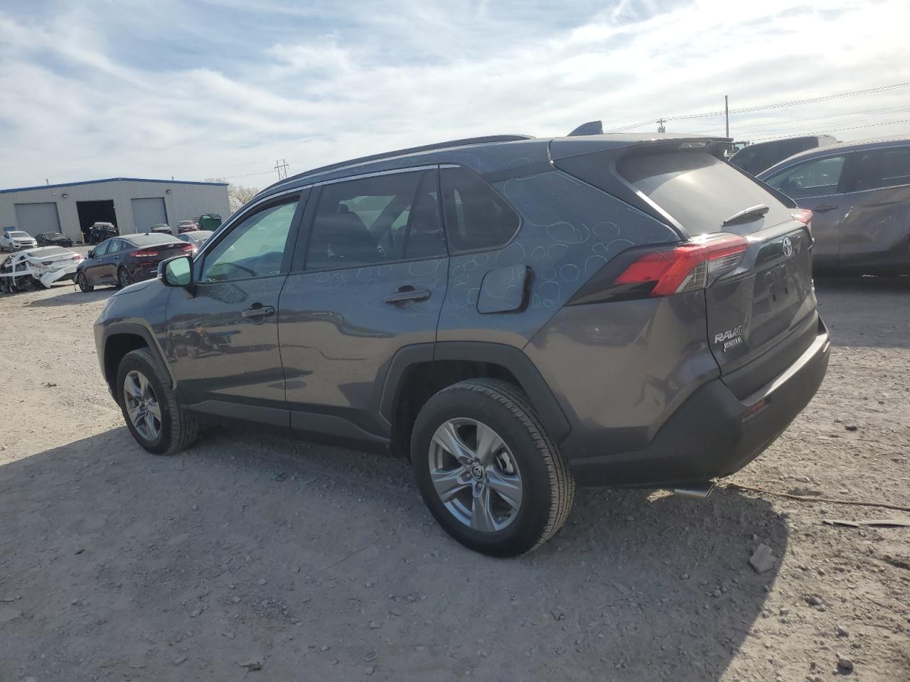2T3P1RFV3RC471086 2024 TOYOTA RAV 4 - Image 2