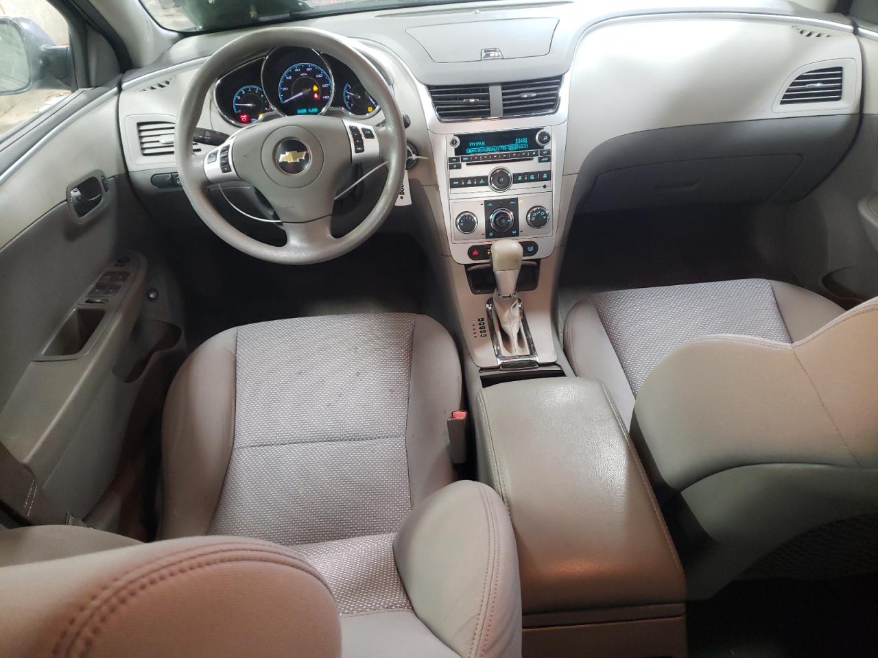 2011 Chevrolet Malibu - Image 8