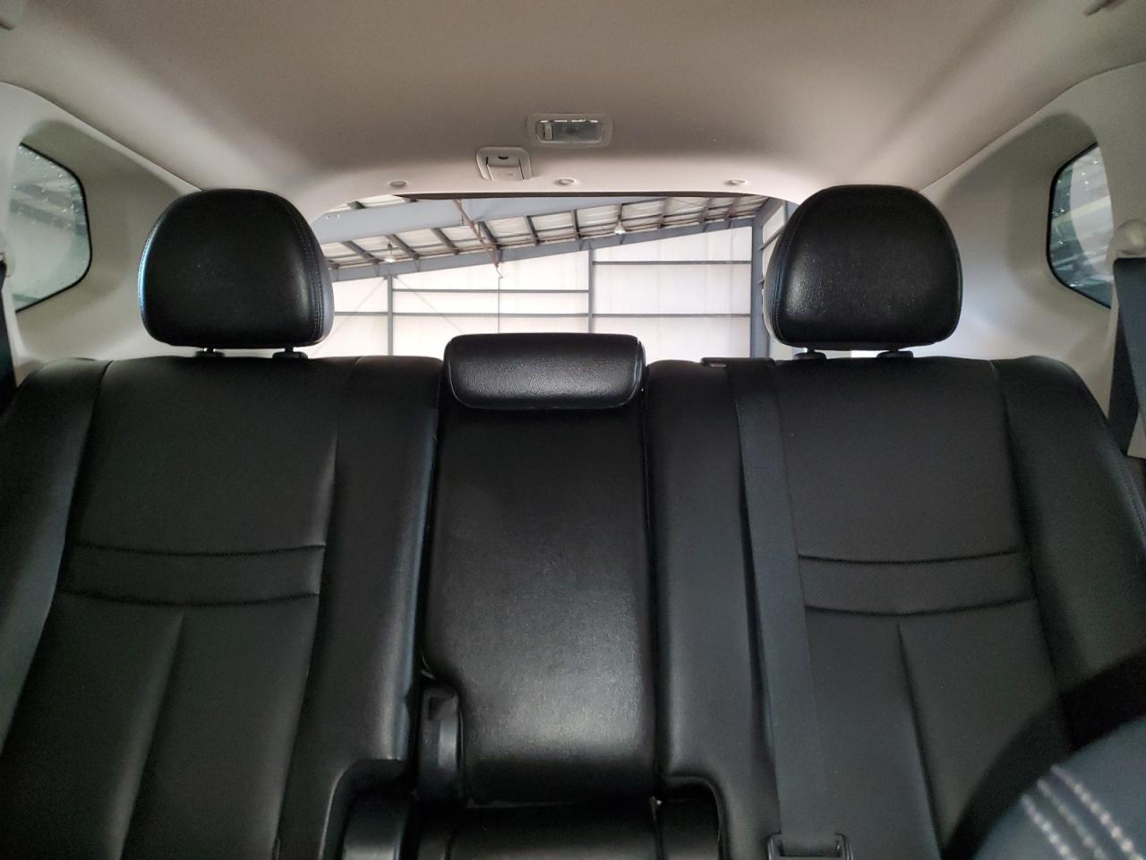 2017 Nissan Rogue - Image 10