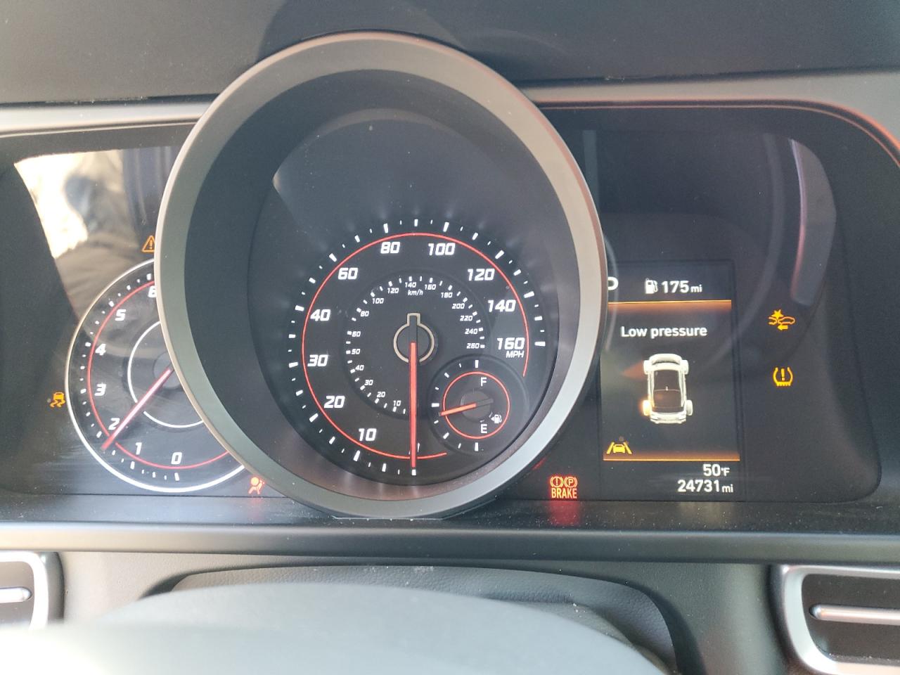 2021 Hyundai Elantra - Image 9