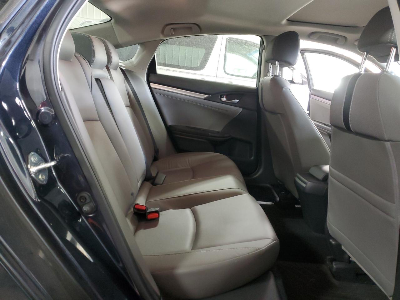 2018 Honda Civic - Image 10