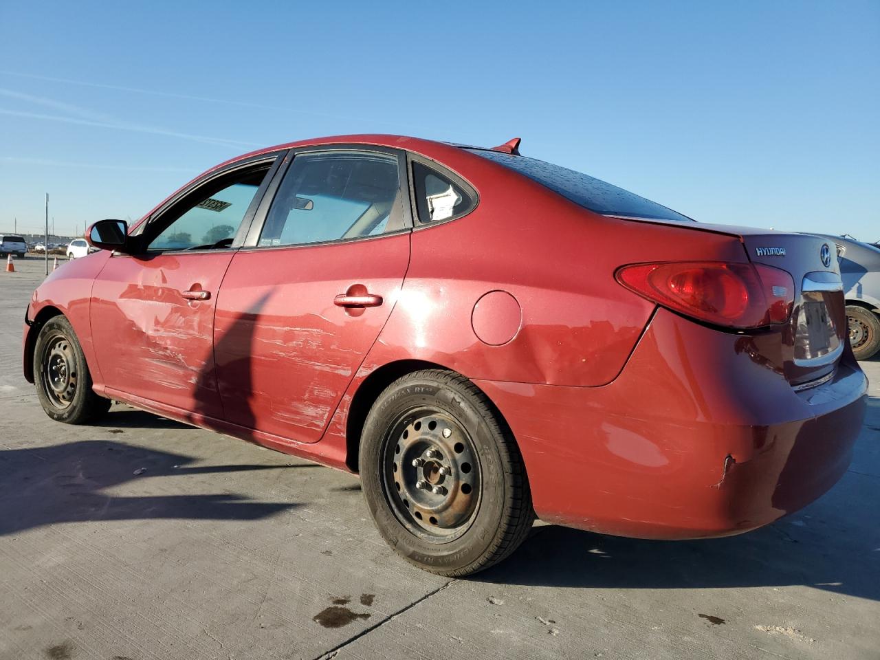 2010 Hyundai Elantra - Image 2