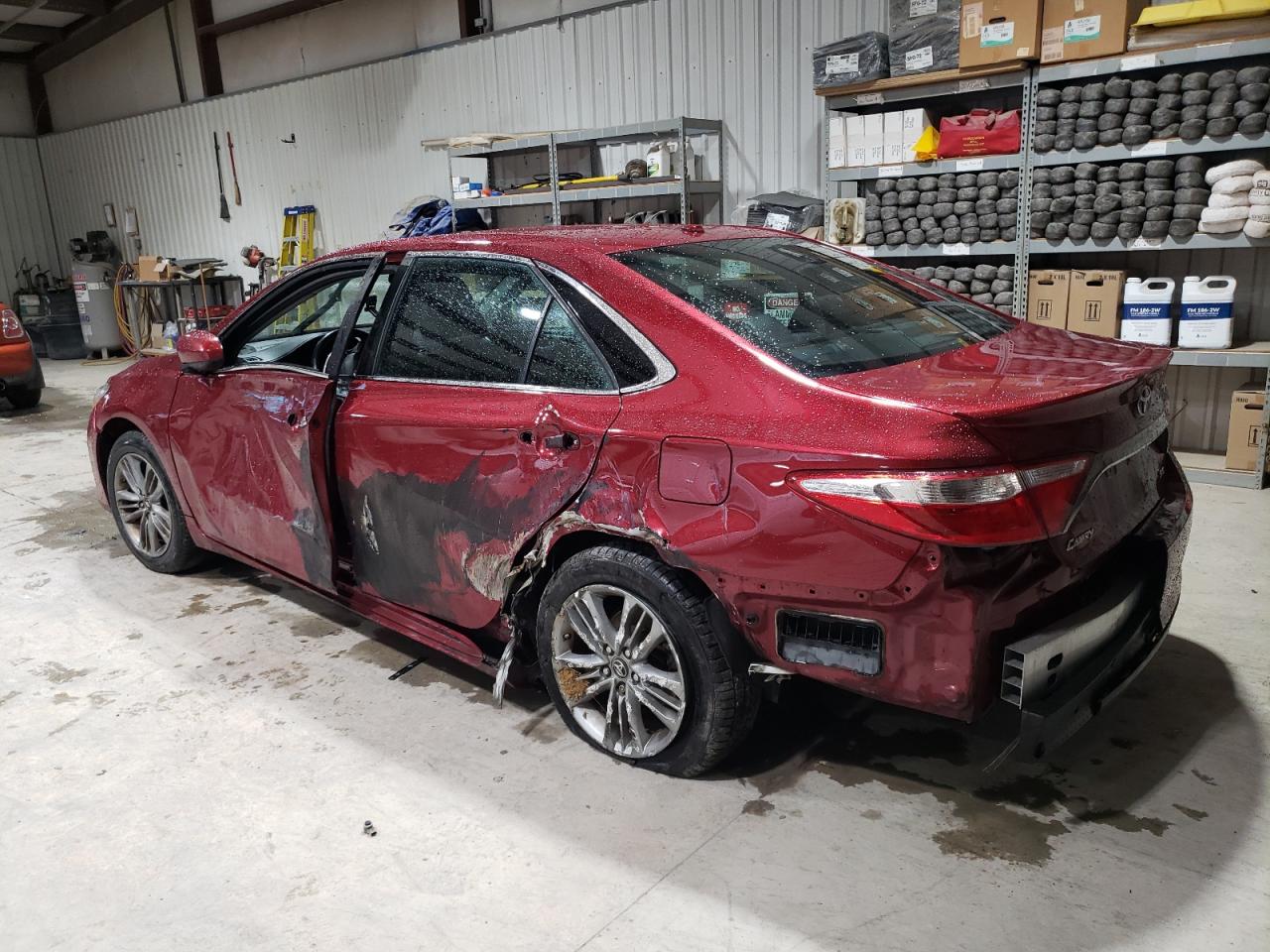 VIN 4T1BF1FK7HU682607 2017 TOYOTA CAMRY no.2