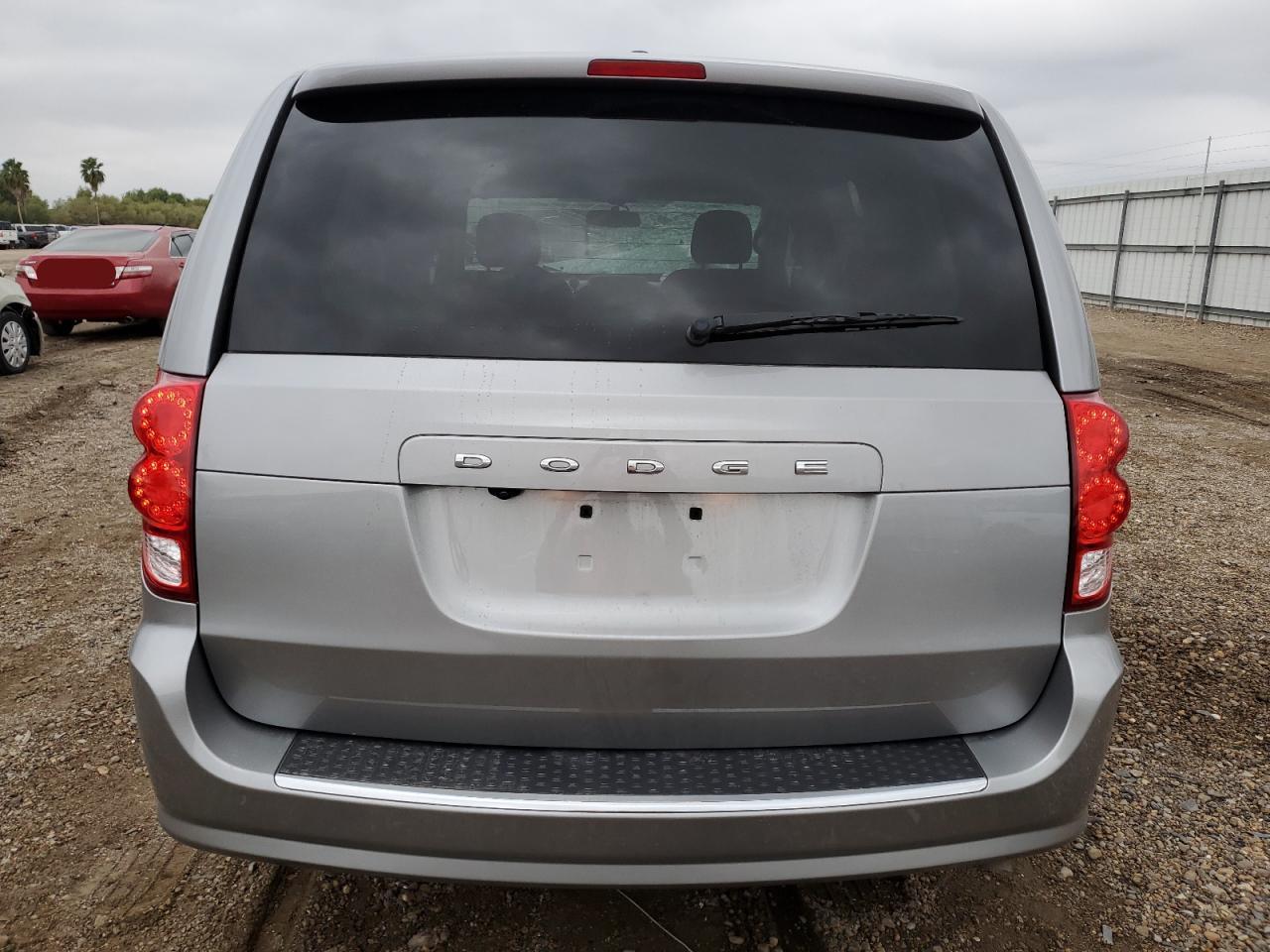 2018 Dodge Caravan - Image 6