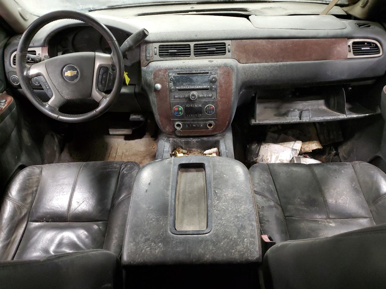 2011 Chevrolet Suburban - Image 8