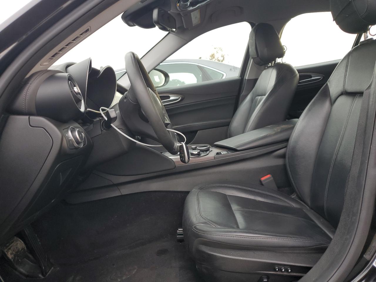 2018 Alfa Romeo Giulia - Image 7