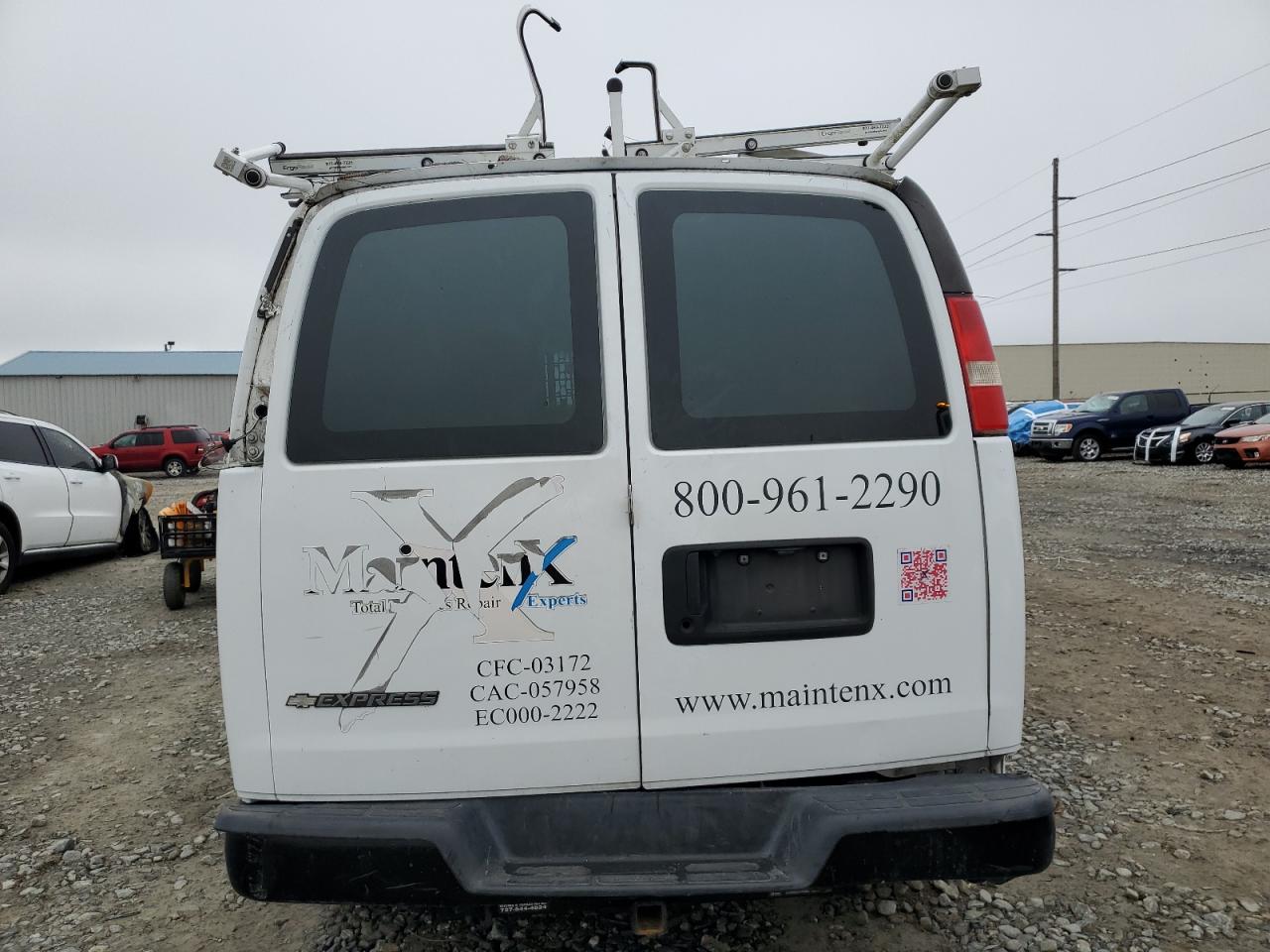 2017 Chevrolet Express - Image 6