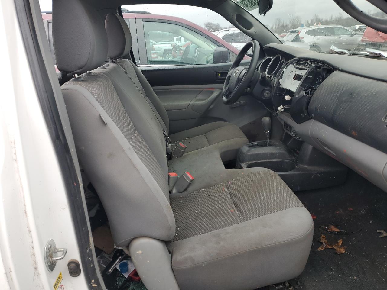 2013 Toyota Tacoma - Image 10