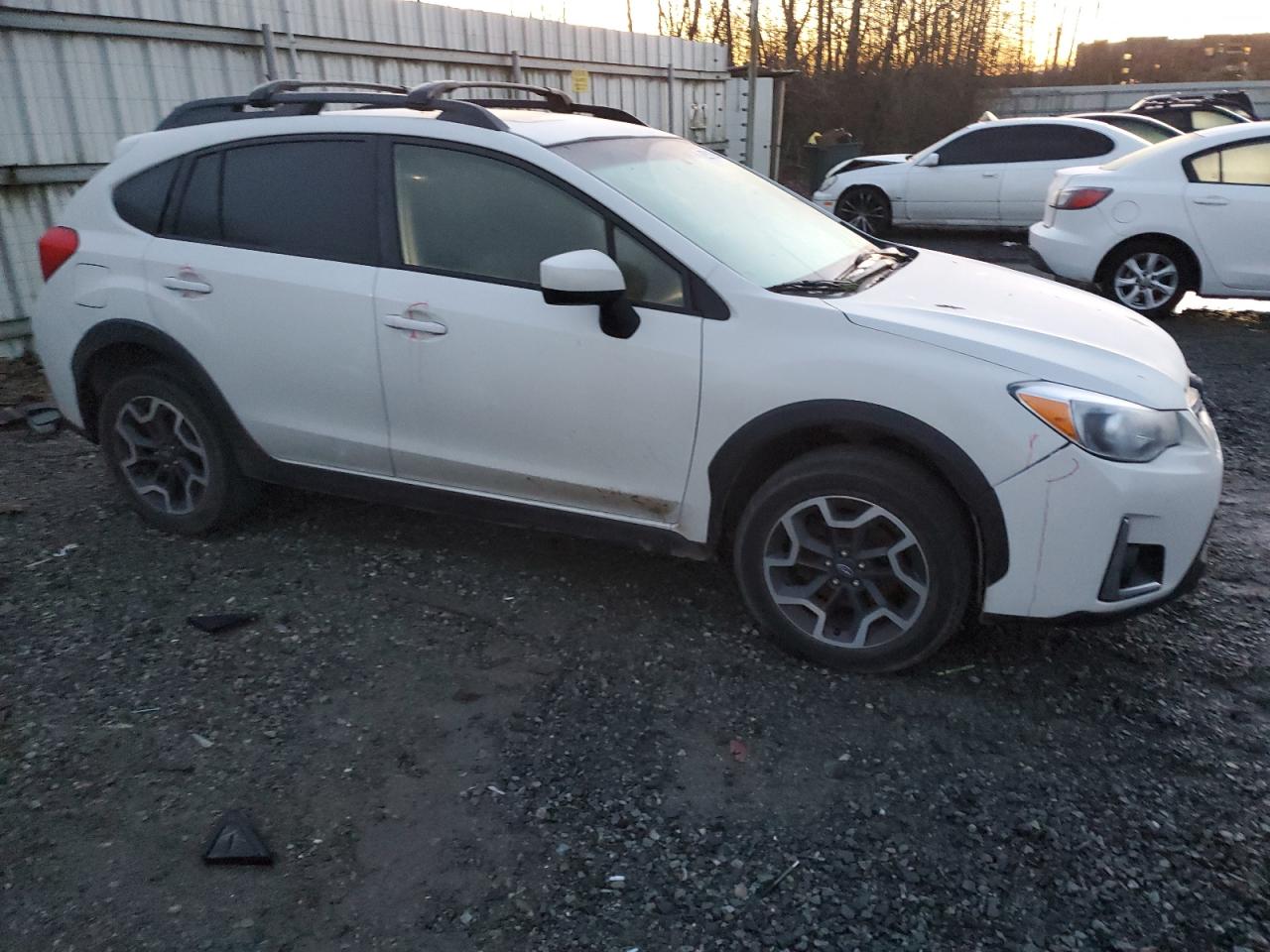 VIN JF2GPABC1G8201104 2016 SUBARU CROSSTREK no.4