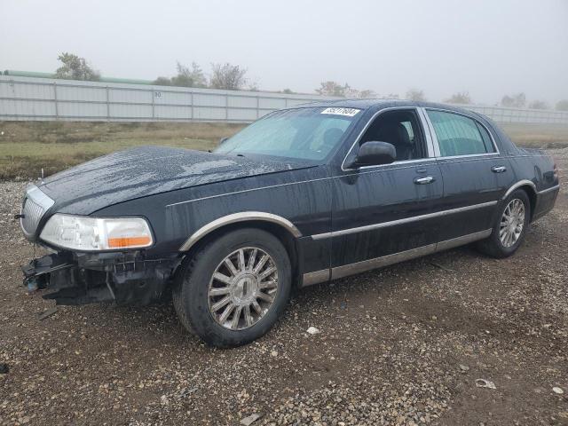 2004 Lincoln Town Car Executive