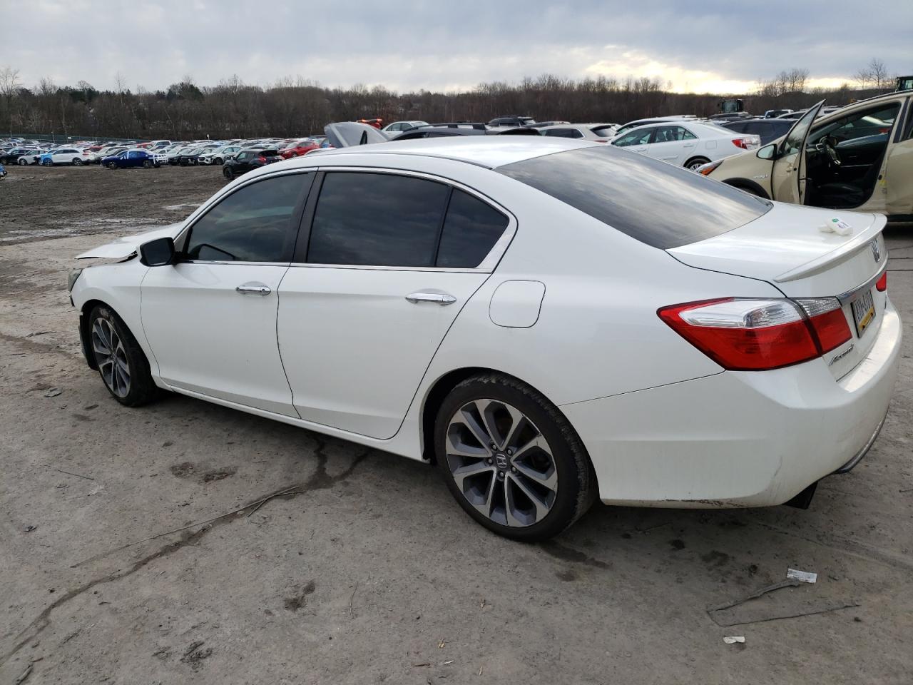 VIN 1HGCR2F50DA282028 2013 HONDA ACCORD no.2