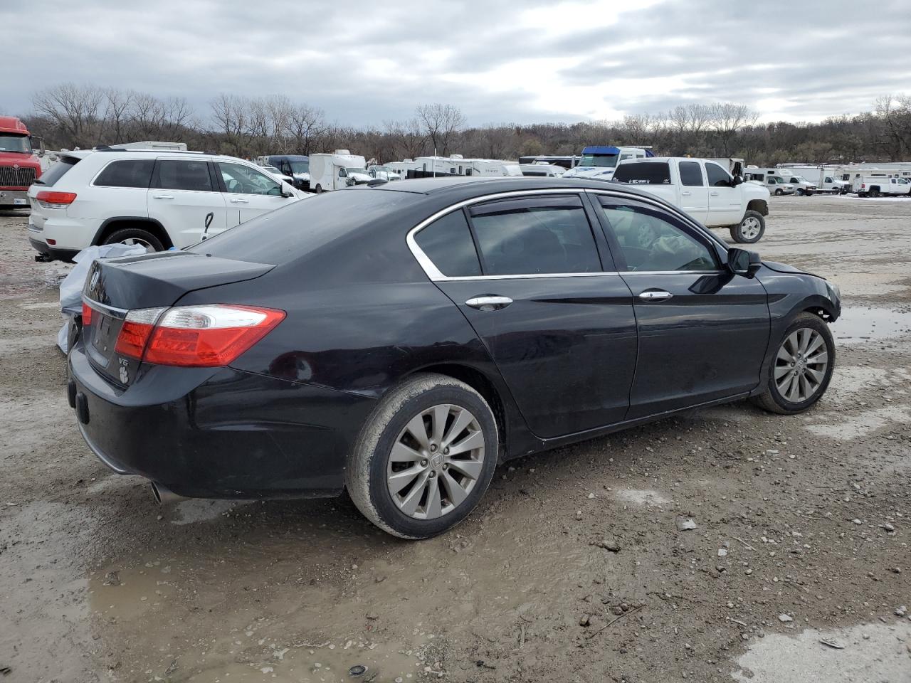 VIN 1HGCR3F84DA026006 2013 HONDA ACCORD no.3