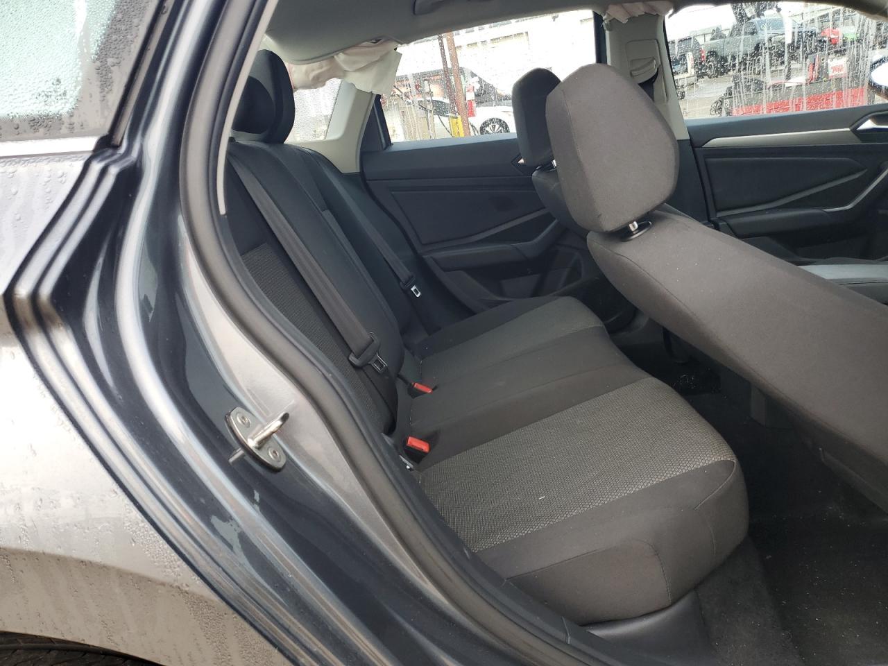 2019 Volkswagen Jetta - Image 10