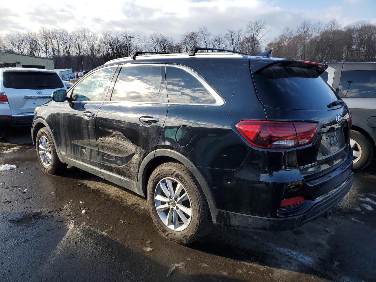 2019 Kia Sorento - Image 2