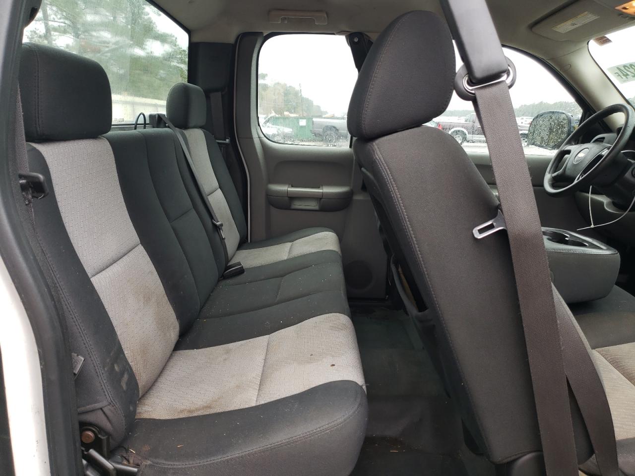 2007 Chevrolet Silverado - Image 10