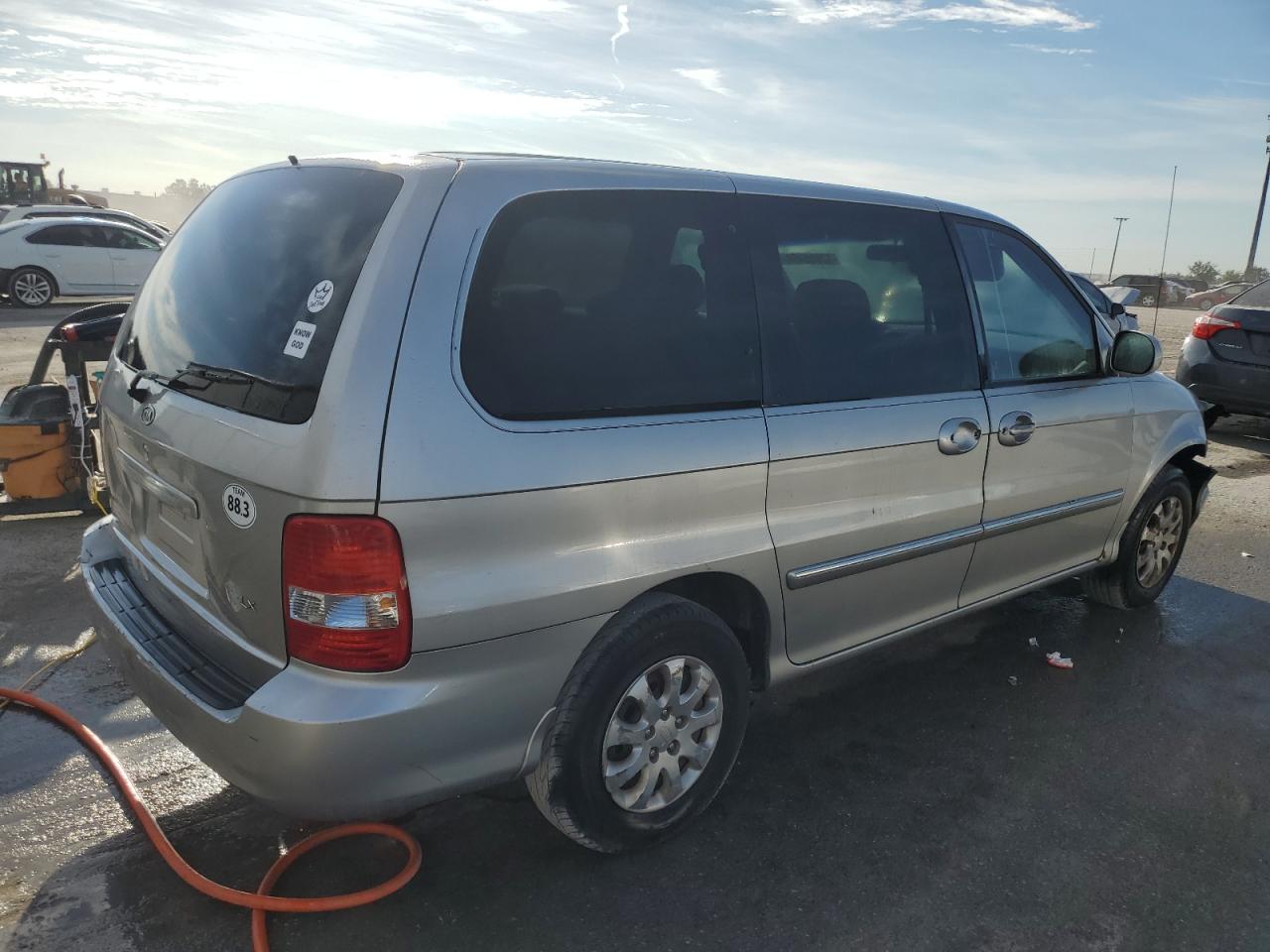 2005 Kia Sedona - Image 3