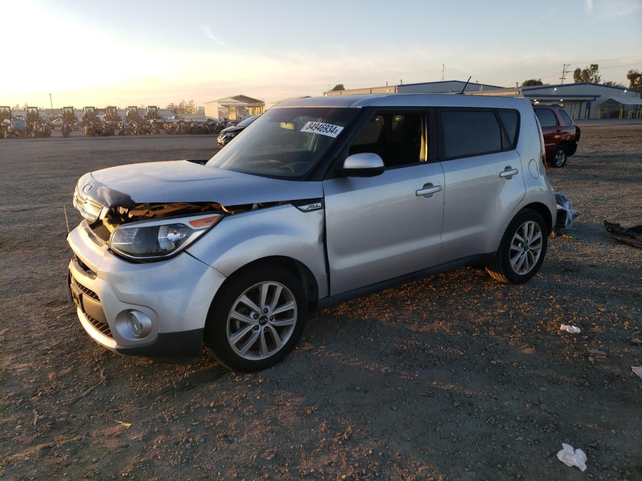 VIN KNDJP3A5XJ7623372 2018 KIA SOUL no.1